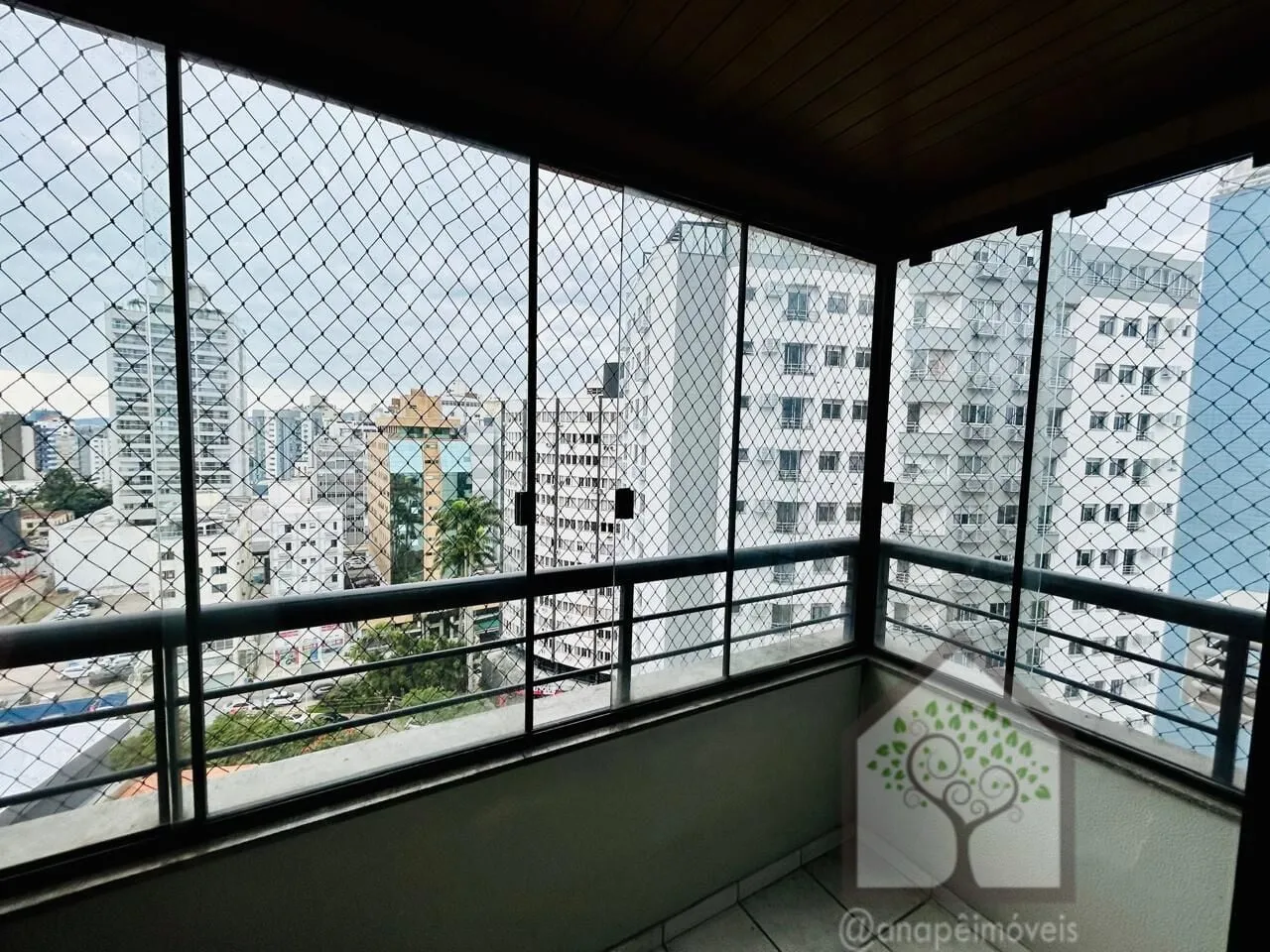 Imagem Apartamento à venda no Centro de Florianópolis com 3 quartos, suíte e excelente localização
