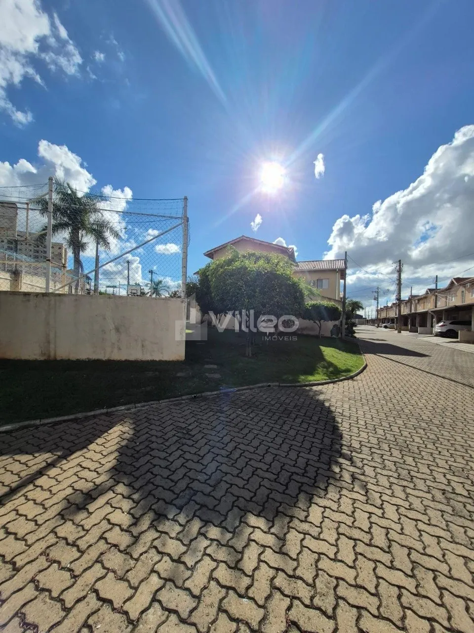 Imagem Se você procura segurança, conforto e excelente custo-benefício, este lindo sobrado no Residencia...