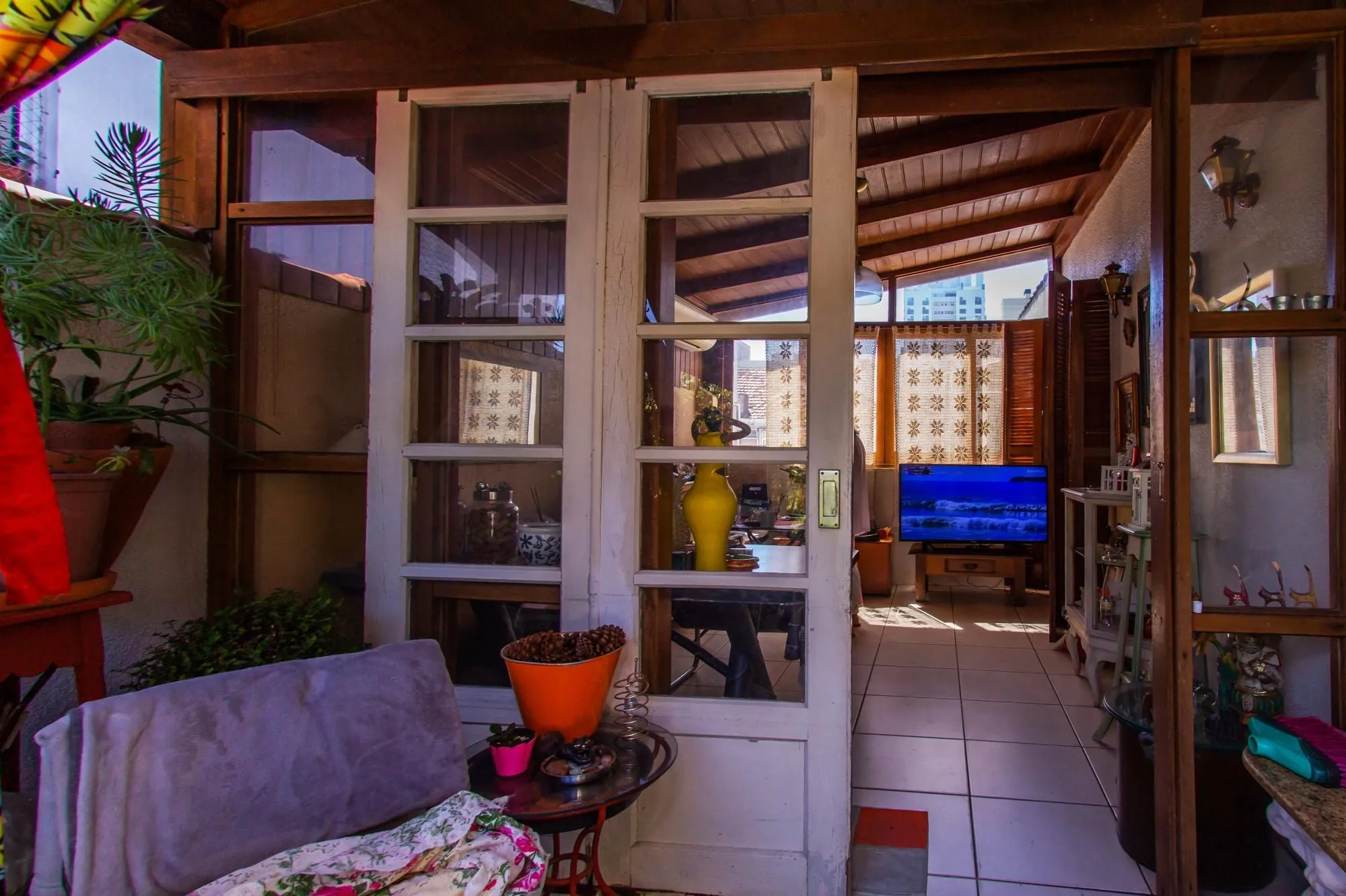 Imagem Apartamento Garden com 2 quartos e 94m² à venda em Rio Branco, Porto Alegre.