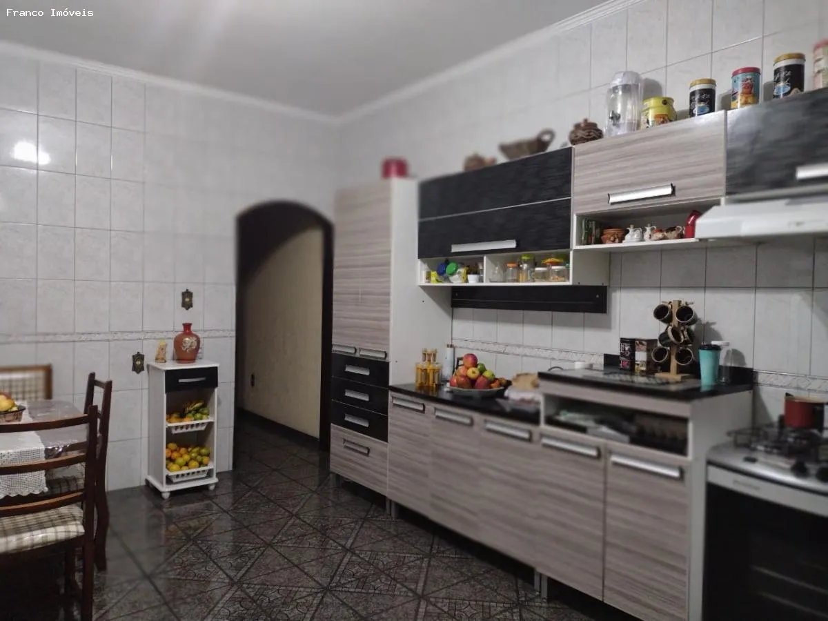Imagem Sobrado para Venda em Santo André, Vila Tibiriçá, 3 dormitórios, 1 suíte, 3 banheiros, 6 vagas