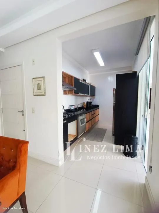 Imagem Apartamento 3 dormitórios para Venda em Itapema, meia praia, 3 dormitórios, 3 suítes, 4 banheiros, 2 vagas
