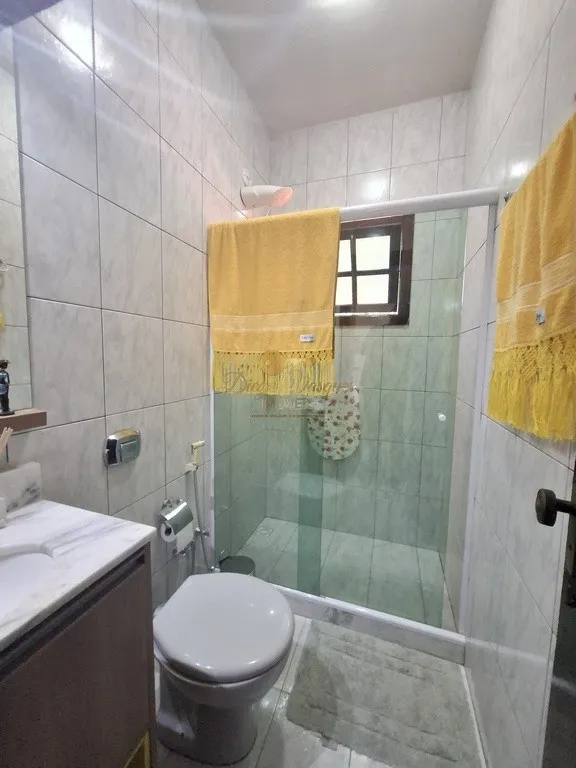 Imagem Casa em Condomínio para Venda em Teresópolis / RJ no bairro Três Córregos