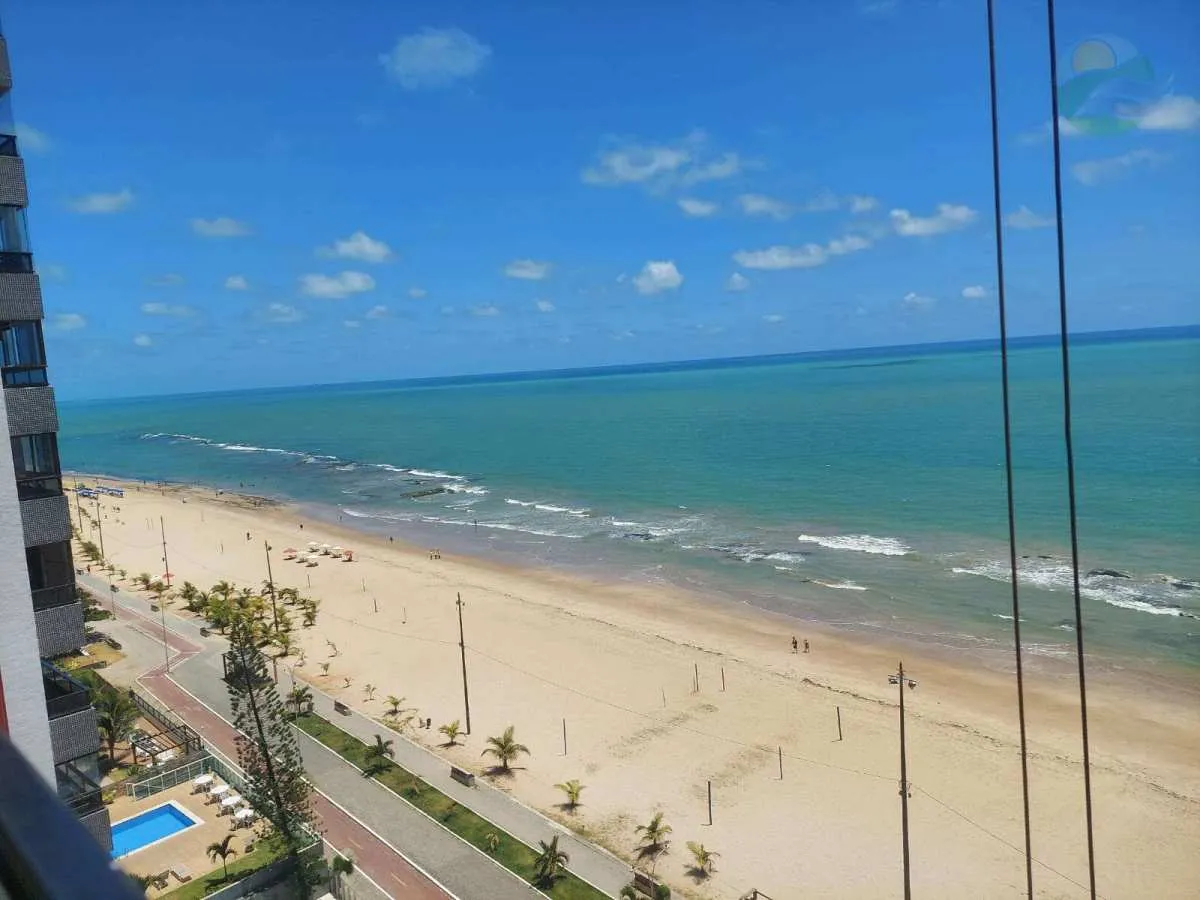 Imagem Apartamento com 3 quartos, andar alto, calçadão de Piedade, em Jaboatão dos Guararapes.