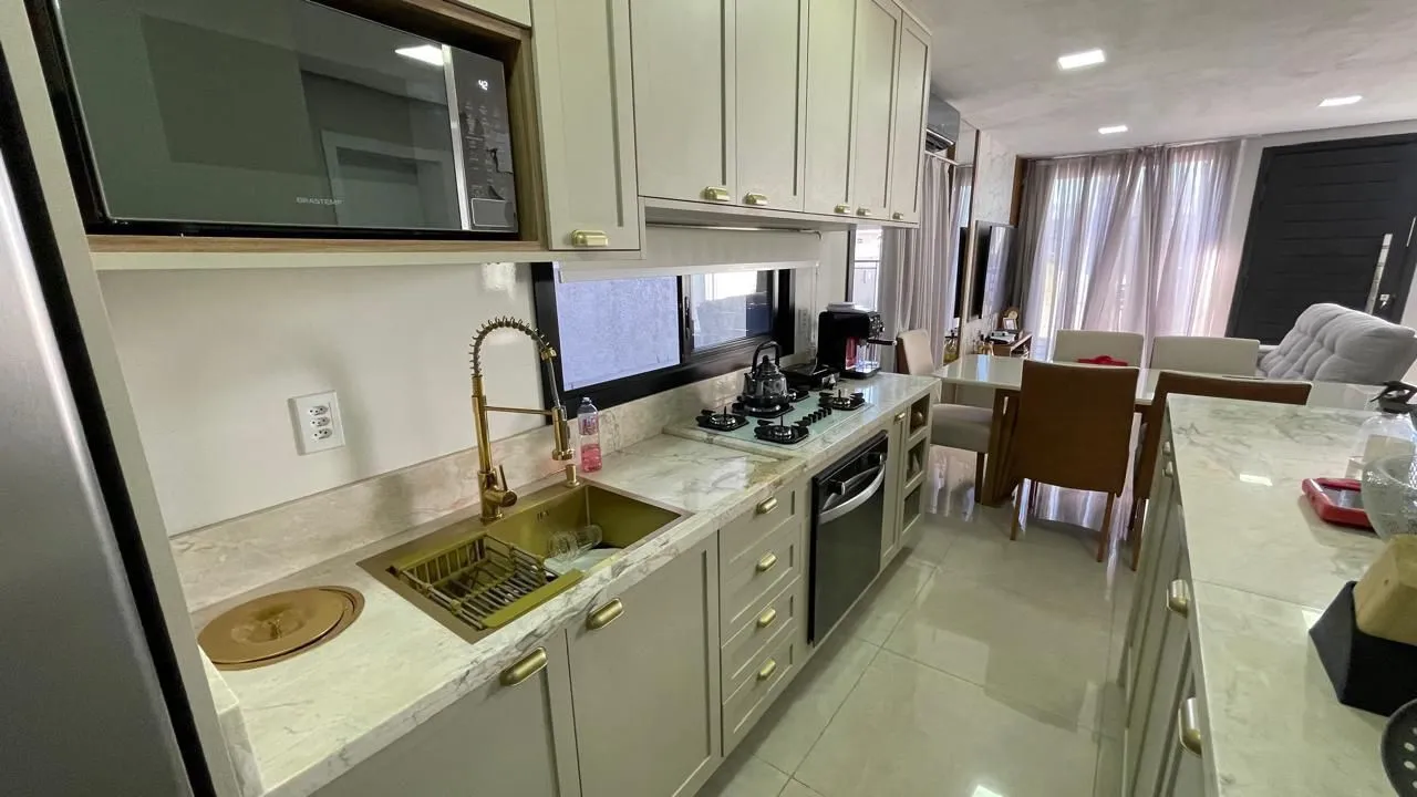 Imagem Sobrado Mobiliado com Piscina em Condomínio de Alto Padrão no Bela Vista