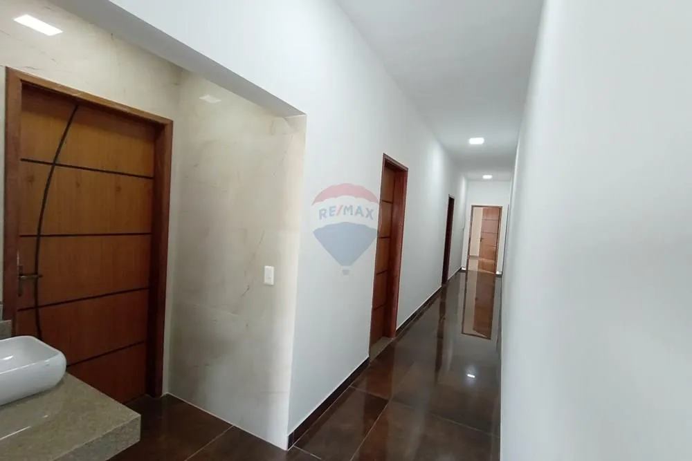 Imagem Casa com 3 quartos para venda em Pedra de Guaratiba