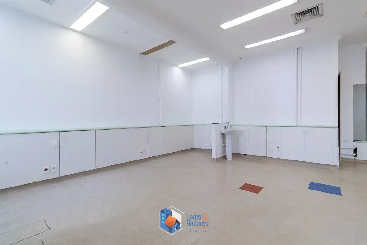 Imagem Conjunto comercial para venda em Moema, 286m²