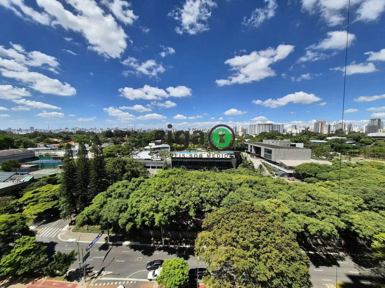 Imagem Apartamento a venda com 3 quartos em MOEMA / Ibirapuera - São Paulo