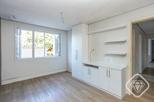 Imagem Apartamento semi mobiliado em Teresópolis

68 m² privativos, 2 dormitórios, vaga de garagem e exc...