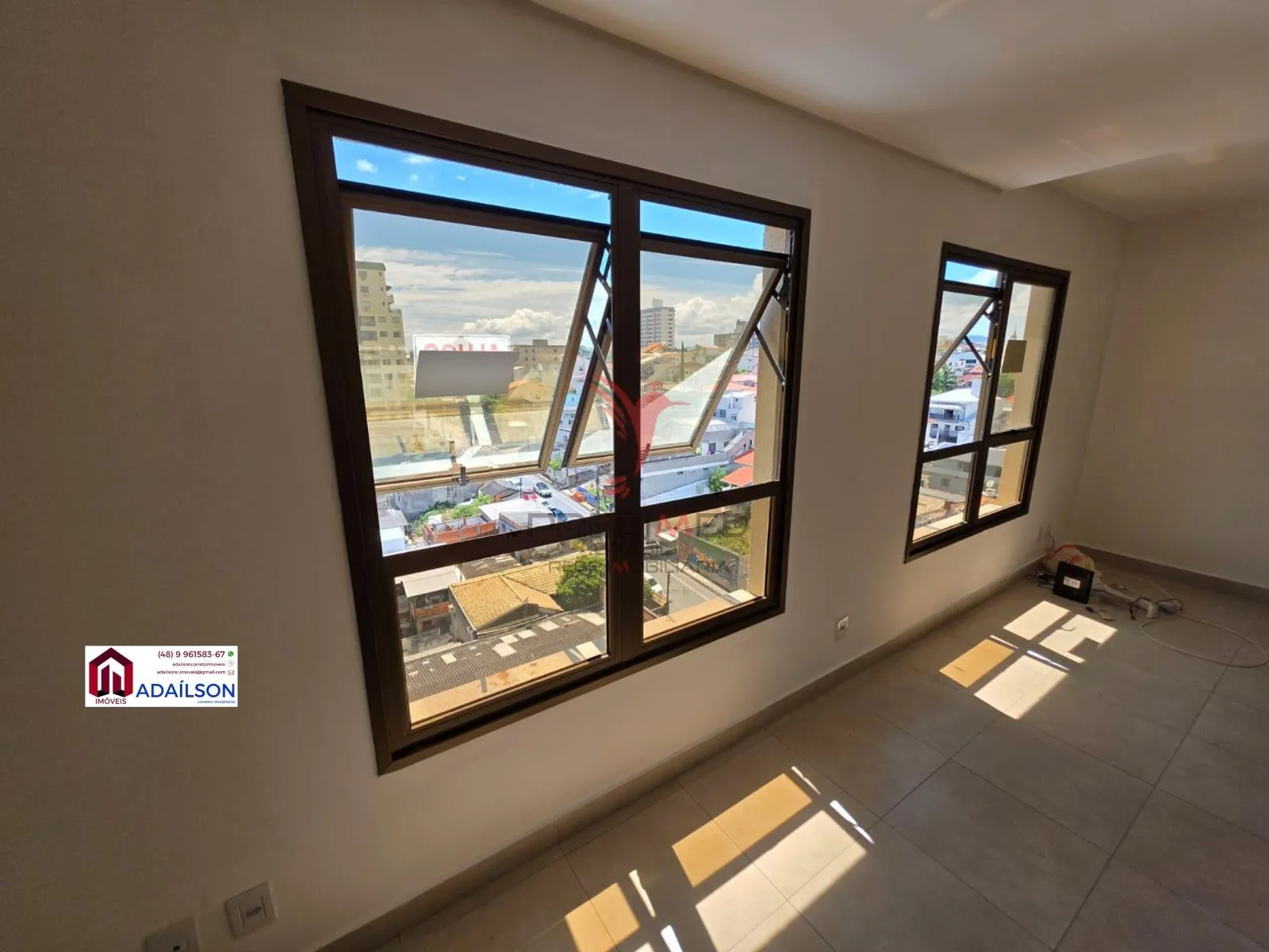 Imagem Sala comercial a venda em São José SC