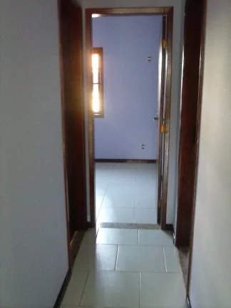 Imagem Casa 2º locação 3 quartos sendo 1 suíte, sala 2 ambientes.
