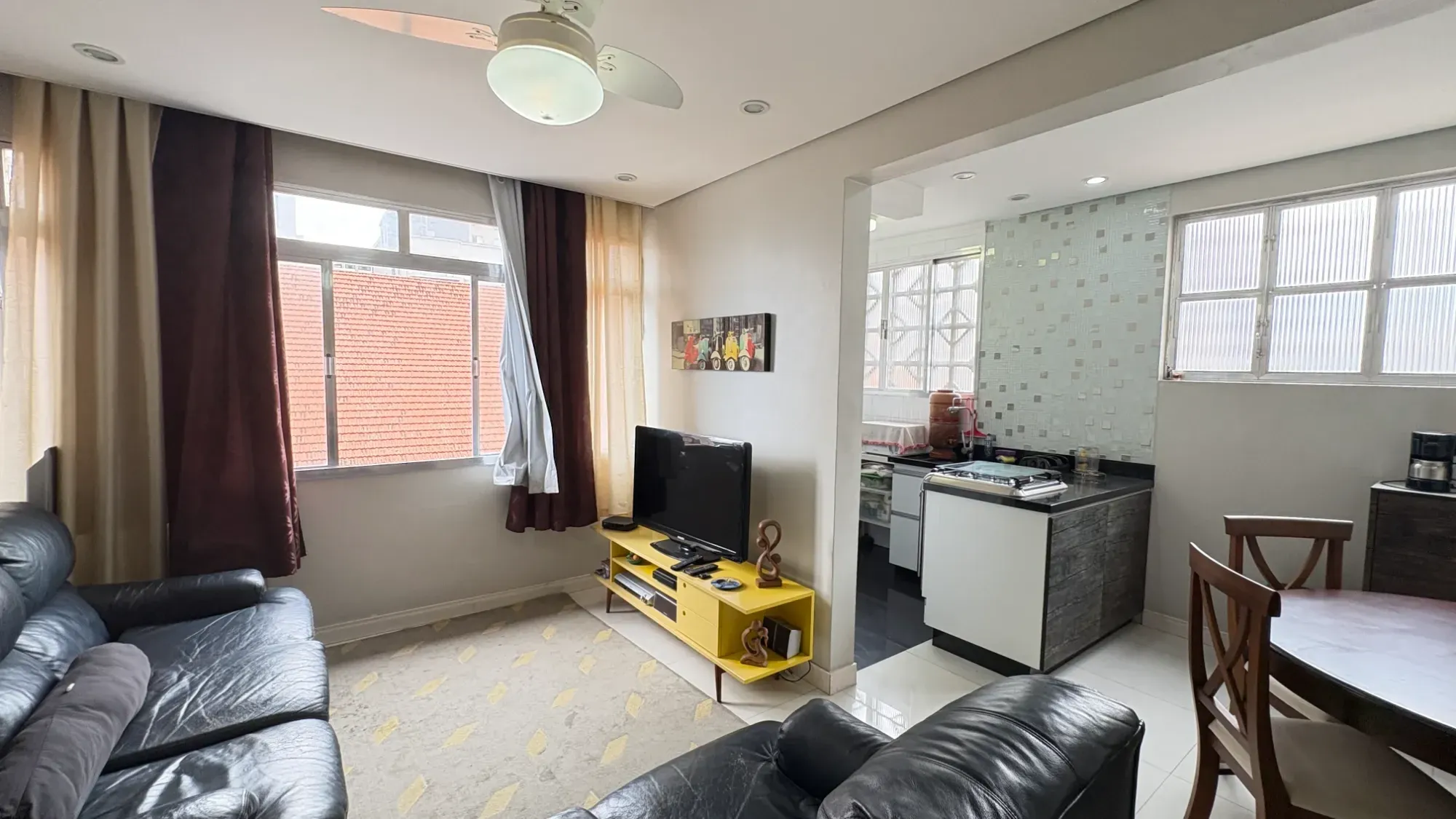 Imagem Apartamento com 2 Quartos à Venda, 70 m² em Embaré - Santos
