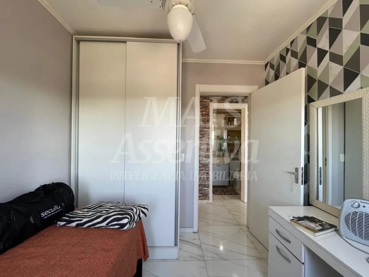 Imagem Excelente apartamento à venda - 3 Dormitórios, semi mobiliado e com sacada!
