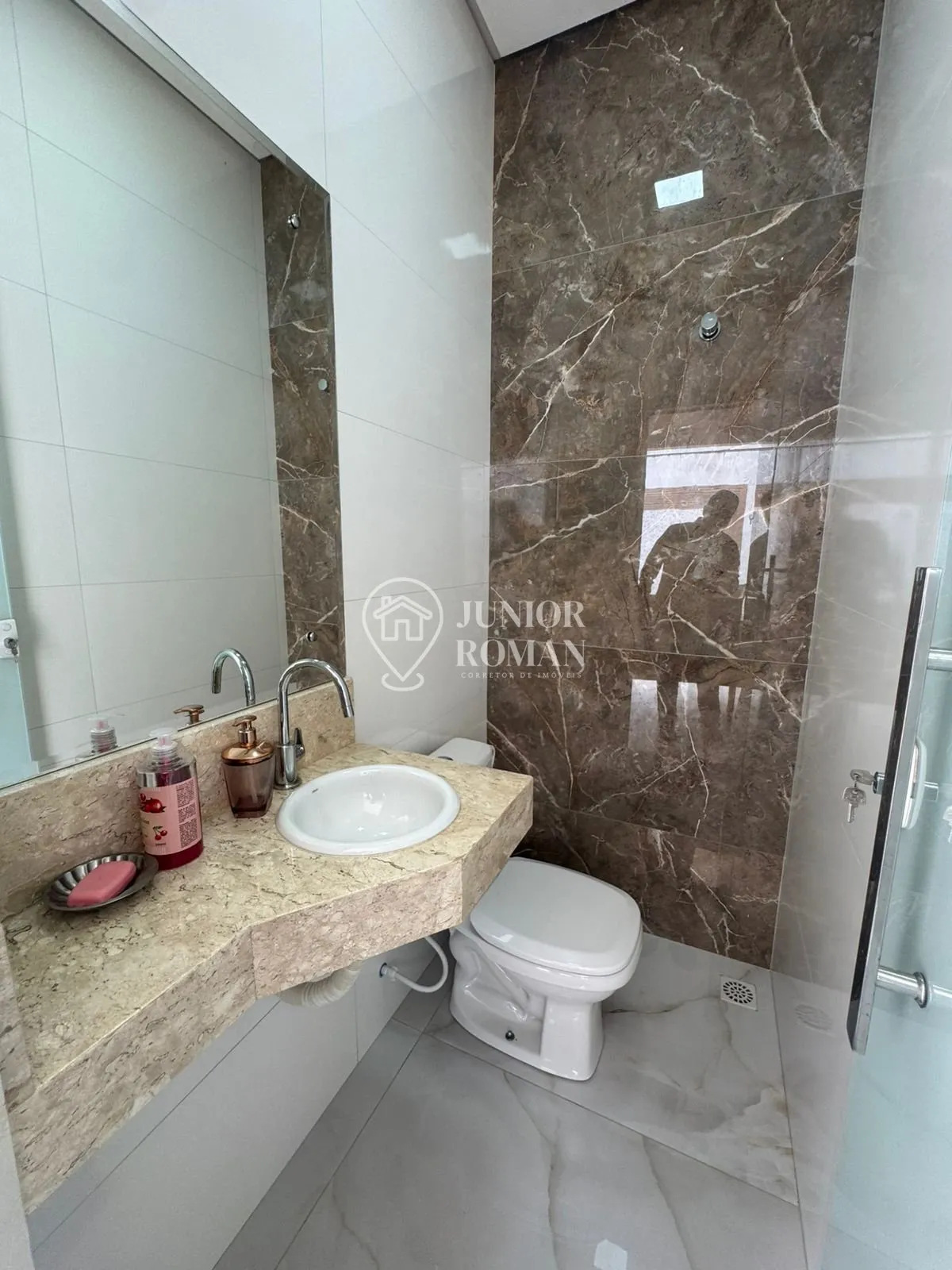 Imagem LINDA CASA 3 DORM SENDO 2 SUITES COM PISCINA E CHURRASQUEIRA - JD VITORIA - BARREIRAS/BA