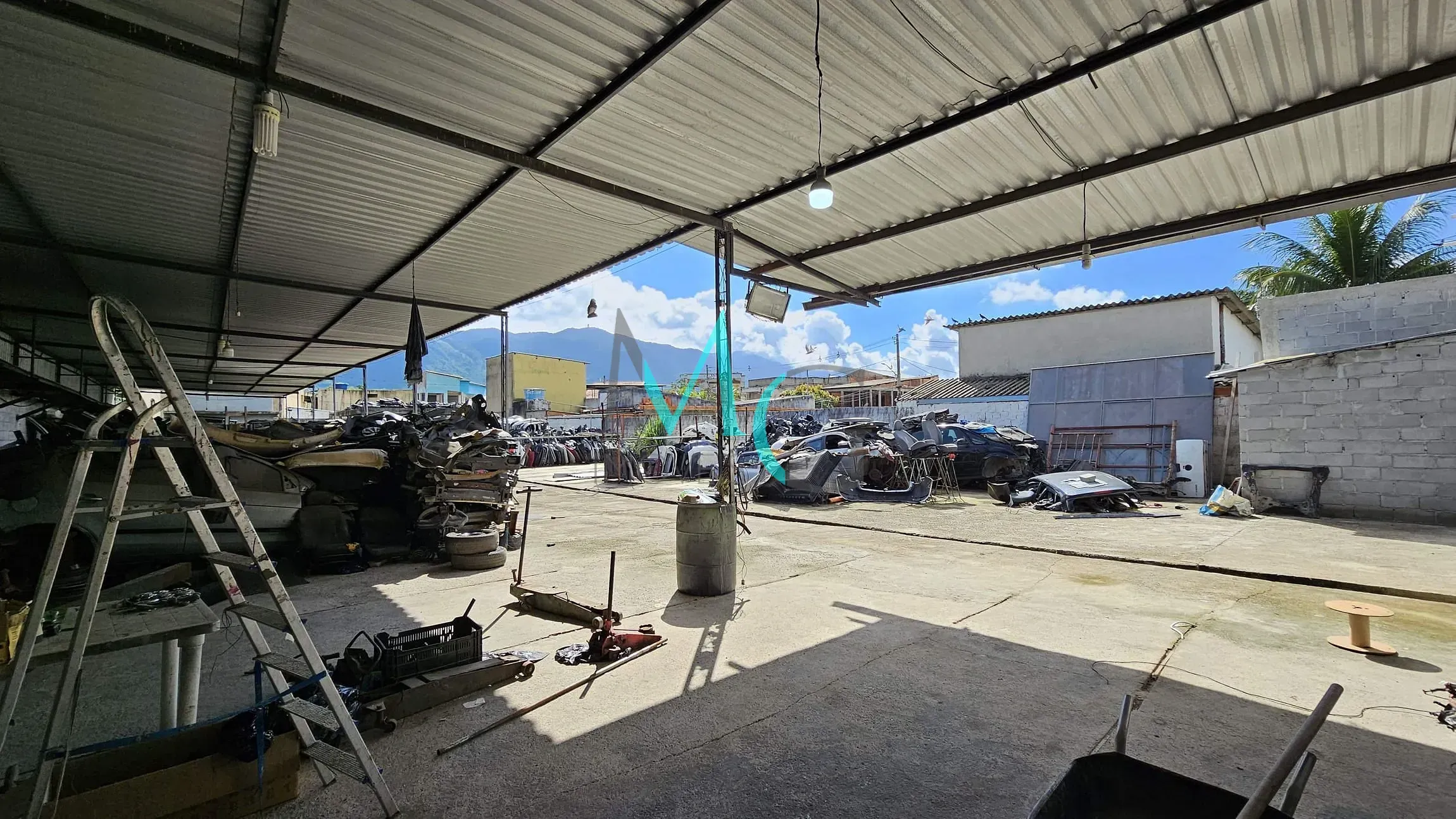 Imagem Galpão 1200m² para locação por R$ 10.000,00 em Campo Grande, Rio de Janeiro, RJ