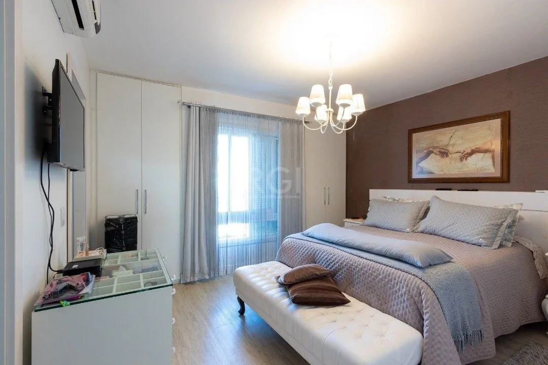 Imagem Casa Condominio para Venda - 240m², 4 dormitórios, sendo 1 suites, 2 vagas - Ipanema