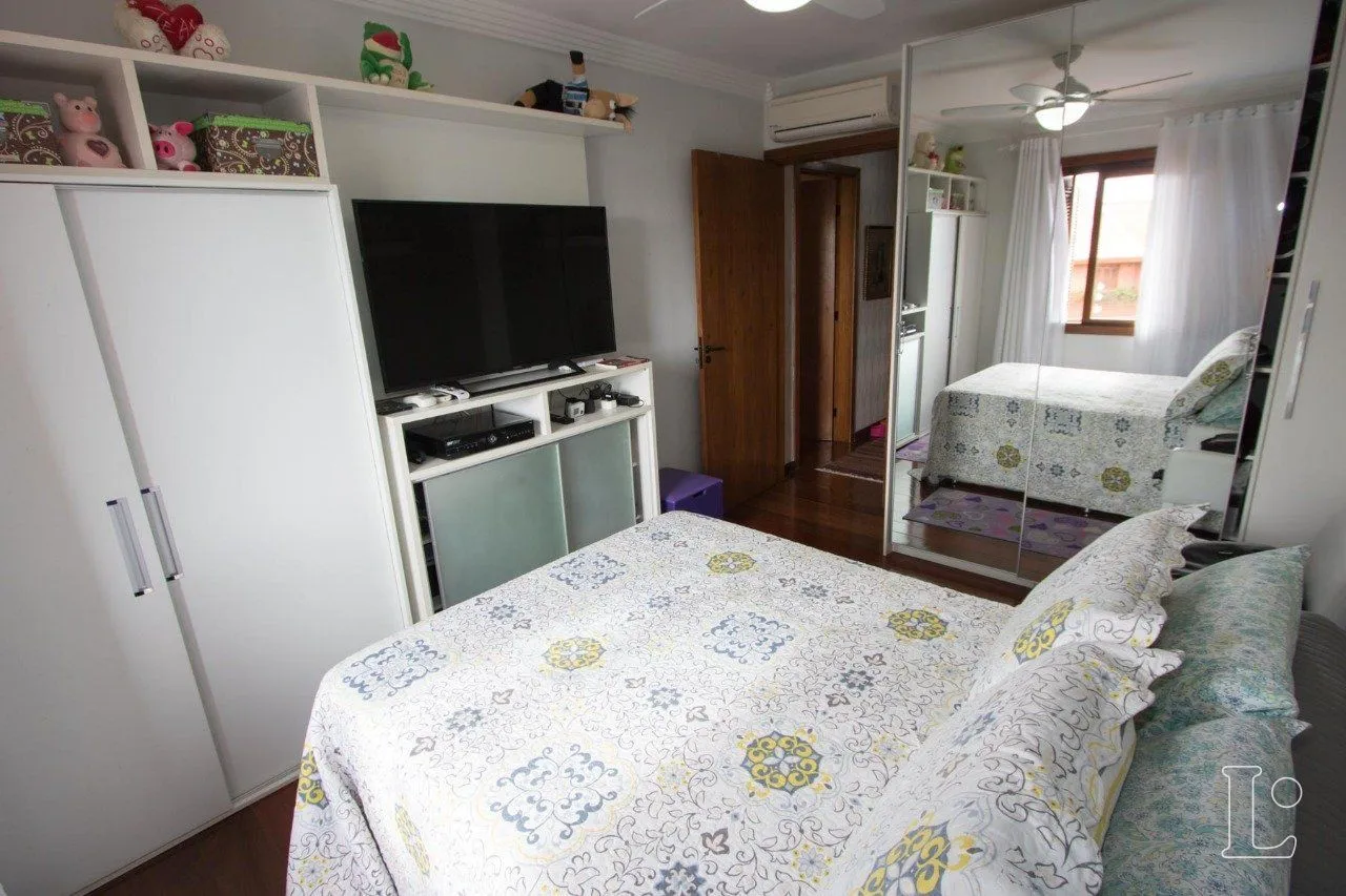 Imagem Casa Condominio para Venda - 382.86m², 4 dormitórios, sendo 2 suites, 4 vagas - Cristal
