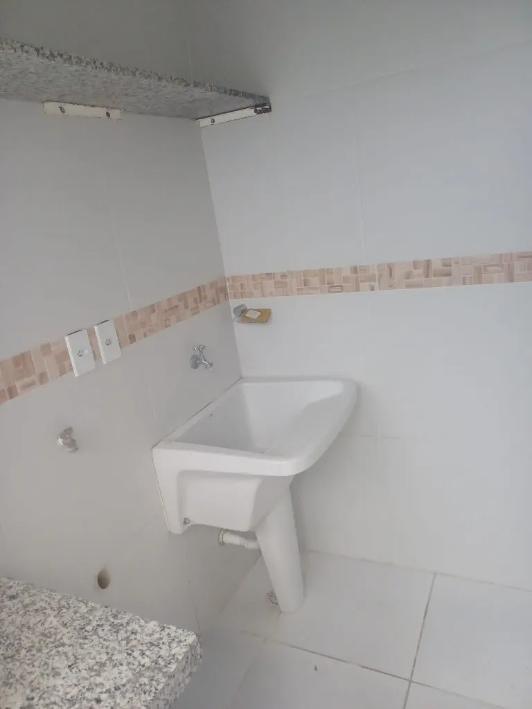 Imagem Casa à venda em Santo André-SP, bairro Santa Maria: 3 quartos, 1 suíte, 2 banheiros, 2 vagas, 136m². Venha conferir!