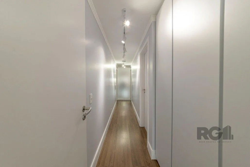 Imagem Apartamento, impecável, com 4 dorm, sendo 3 suítes e 3 vagas Rio Branco