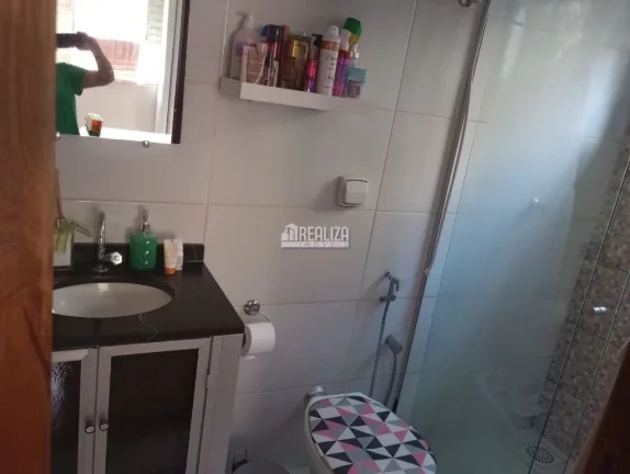 Imagem Casa padrão à venda no Bairro Parque das Aroeiras, Uberaba - 2 dormitórios e suíte!