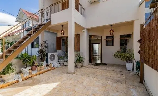 Imagem Casa sobrado na Hípica de 4 dormitórios e 2 vagas