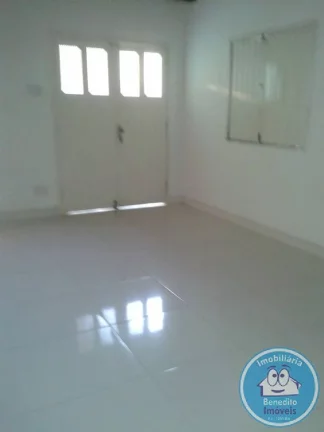 Imagem Alugo casa Térrea com 03 dormitórios em Porto Seguro
