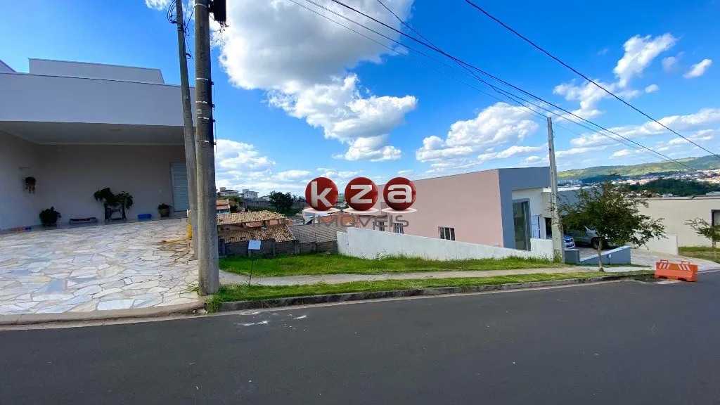 Imagem Terreno à venda no Condomínio Vivenda das Pitangueiras em Valinhos-SP com 300m² de área!