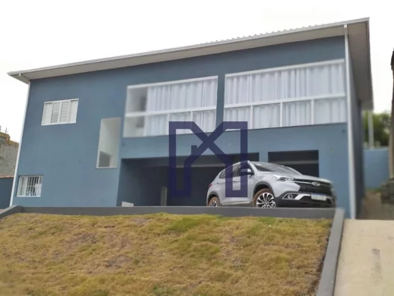 Foto do imóvel Casa com 3 dormitórios à venda, 224 m² por R$ 1.100.000,00 - Carneiros - Piranguinho/MG