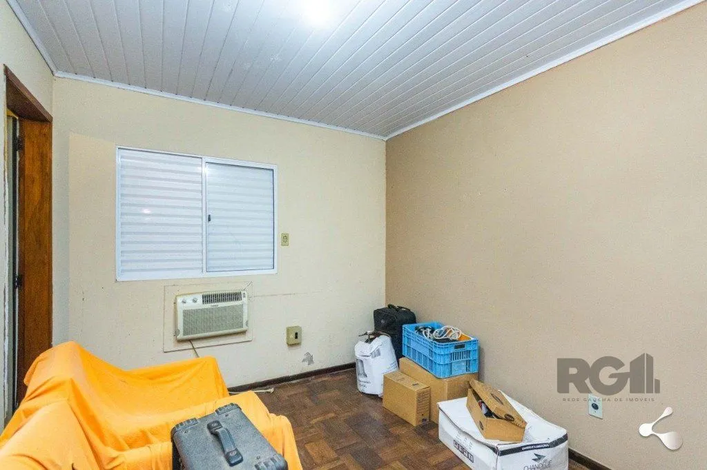 Imagem Casa para Venda - 240m², 3 dormitórios, sendo 1 suites, 3 vagas - Cristal