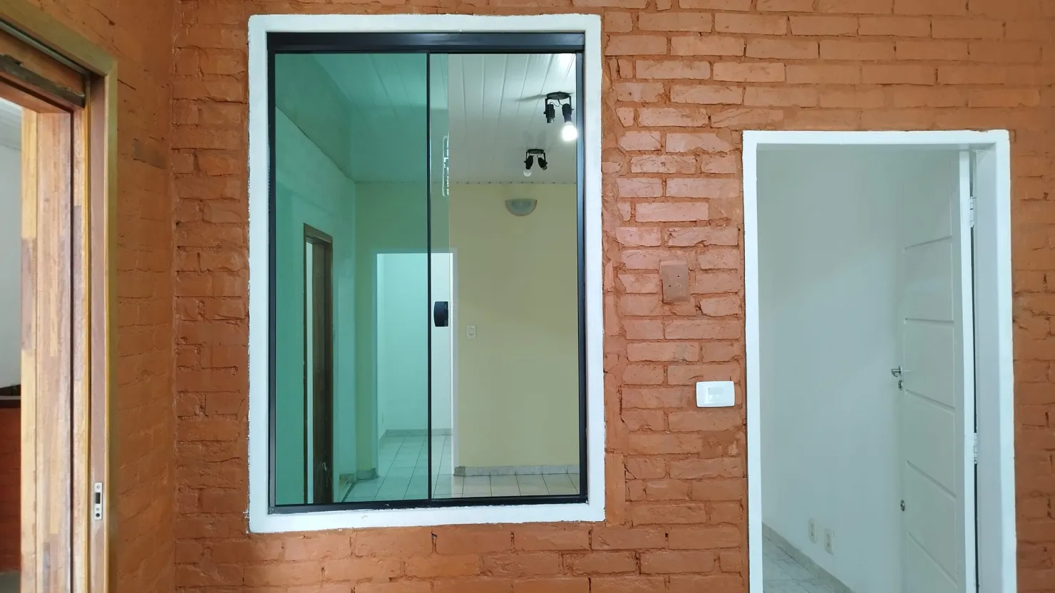 Imagem Comercial à venda 2 Vagas, 250M², Centro, Taubaté - SP