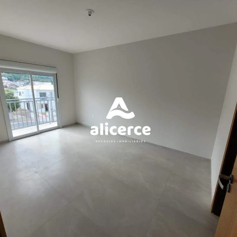 Imagem Sobrado à venda com 3 quartos 1 suíte, 122m² em Forquilhas São José