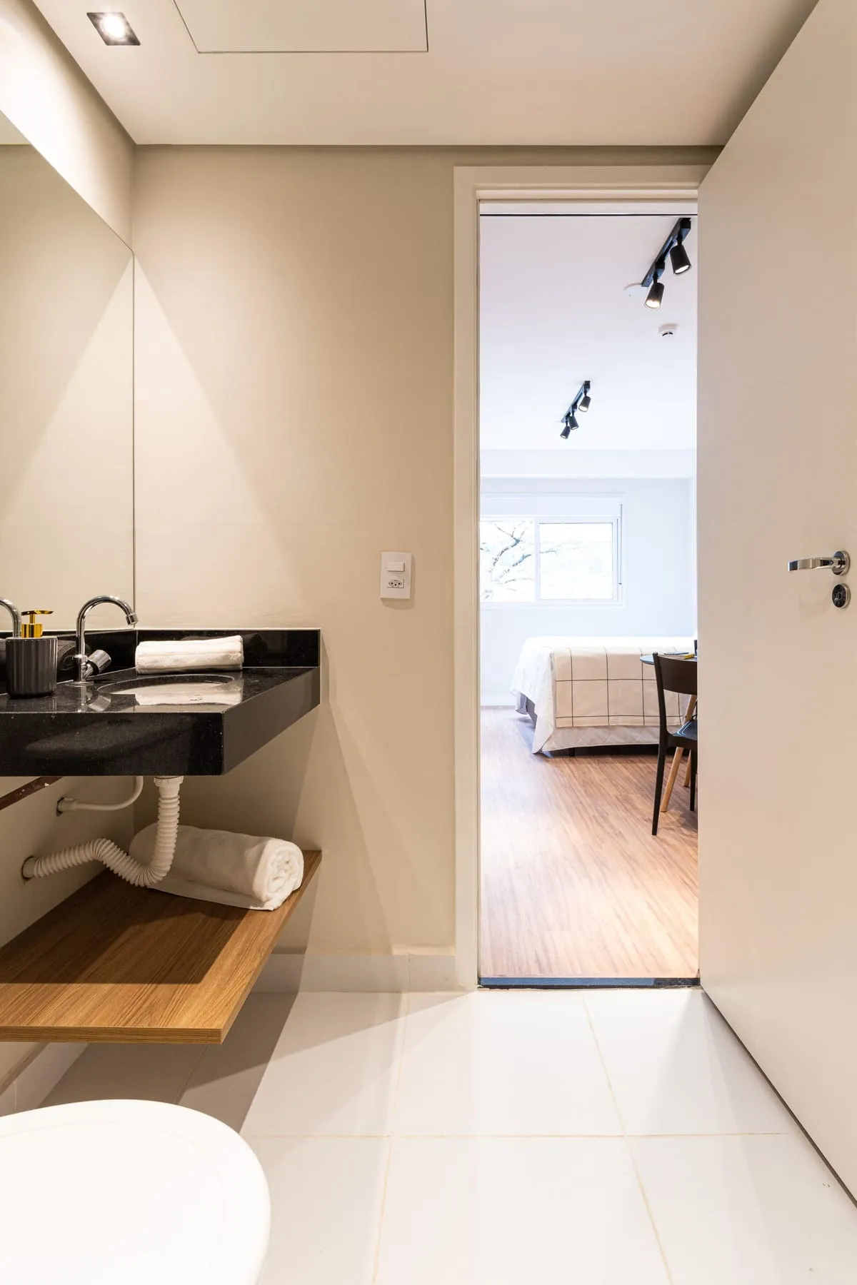Imagem Apartamento com 1 Quarto para alugar, 28m² - Saúde