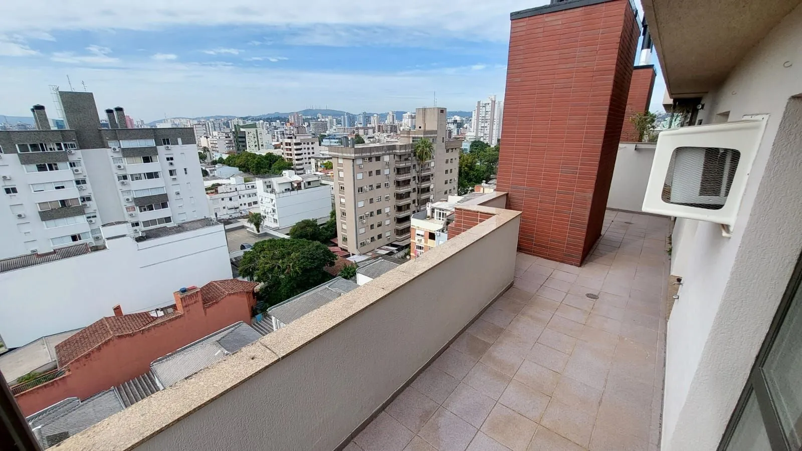 Imagem COBERTURA 3 DORMITÓRIOS COM 1 VAGA NO MENINO DEUS