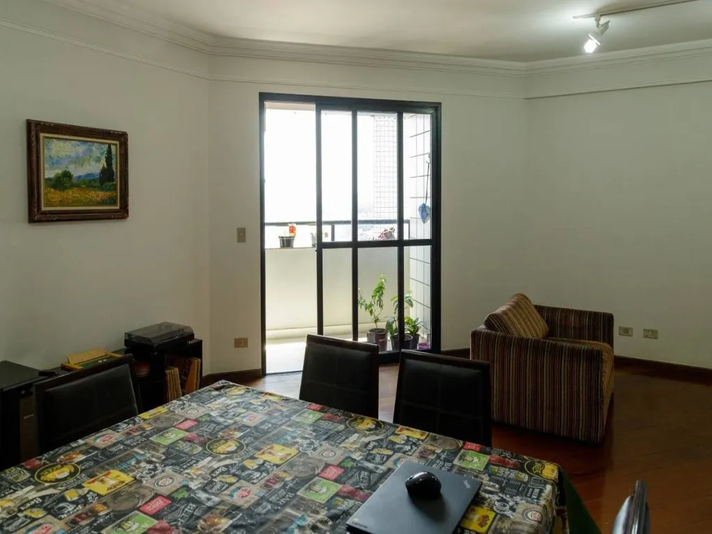 Imagem Imperdível! Apartamento de Luxo 3 quartos, 3 suítes, 4 banheiros, 2 vagas em São Bernardo do Campo - Condomínio Residencial Royal Towers.