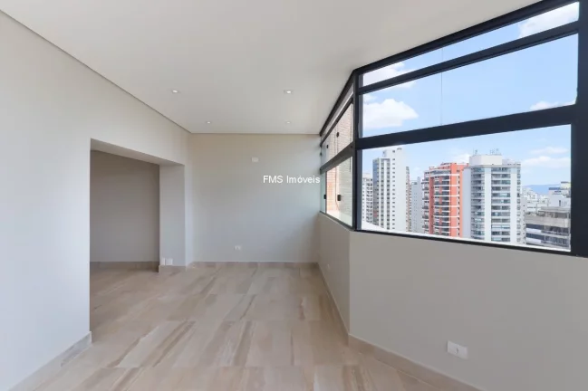 Imagem Cobertura À Venda em Perdizes com 3 quartos sendo 1 suíte, 3 vagas.