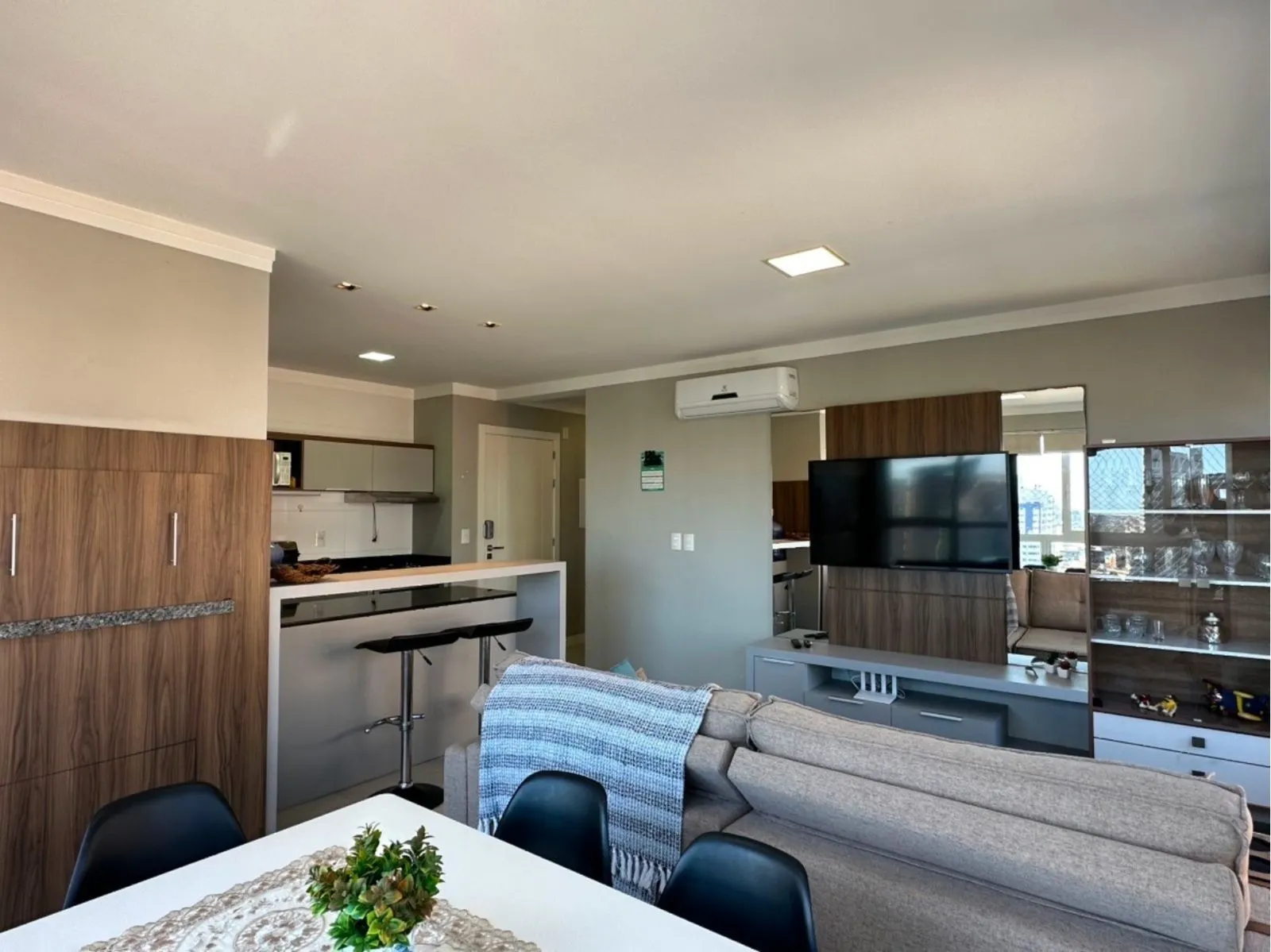 Imagem Apartamento à venda em Torres, Centro, com 2 quartos, 70m2
