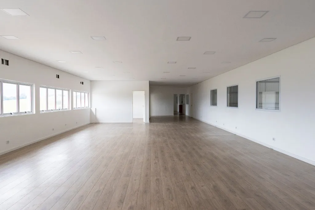 Imagem Galpão logístico Comercial para Locação em Extrema-MG: Centro, 12 Vagas, 2.929,21 m² de Área.