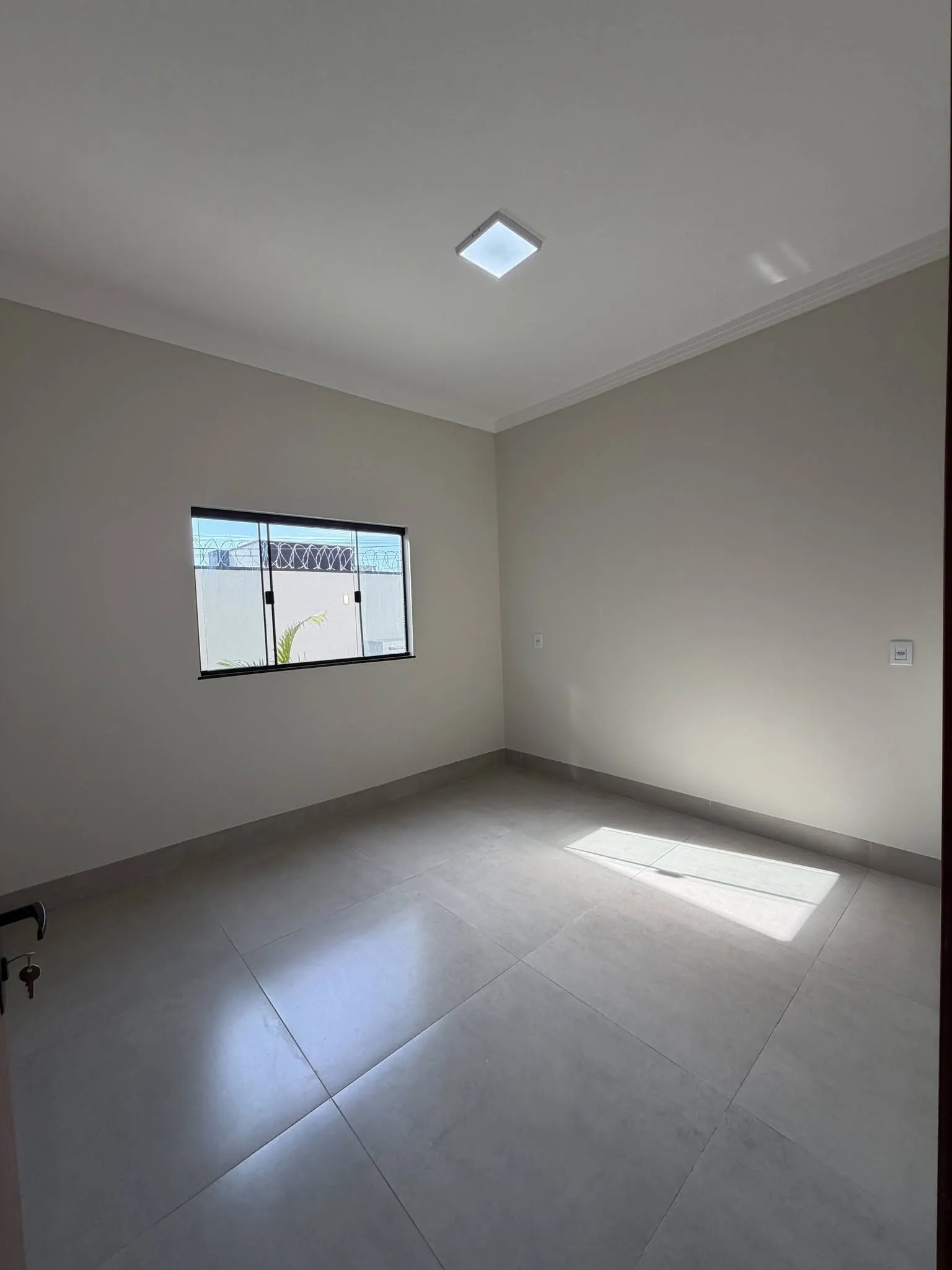 Imagem Casa 3/4 Com Suite No Bairro Das Industrias
