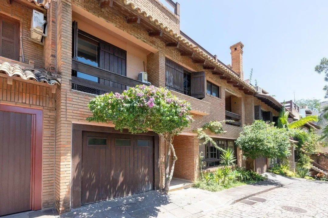 Imagem Casa Condominio para Venda - 331.2m², 4 dormitórios, sendo 4 suites, 2 vagas - Tristeza