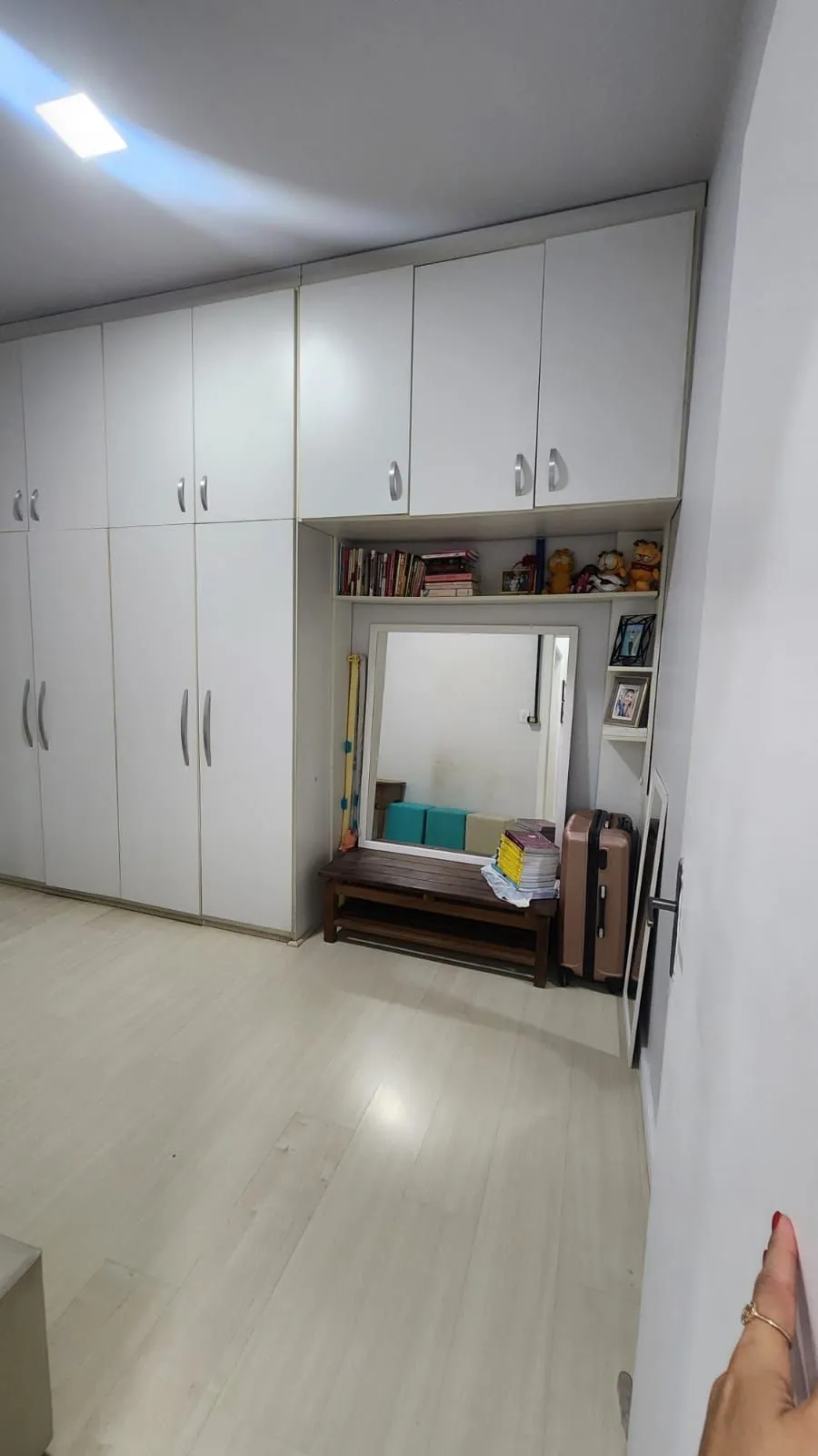 Imagem Apartamento com 02 Quartos e 01 Banheiro no Bairro Petrópolis em Porto Alegre