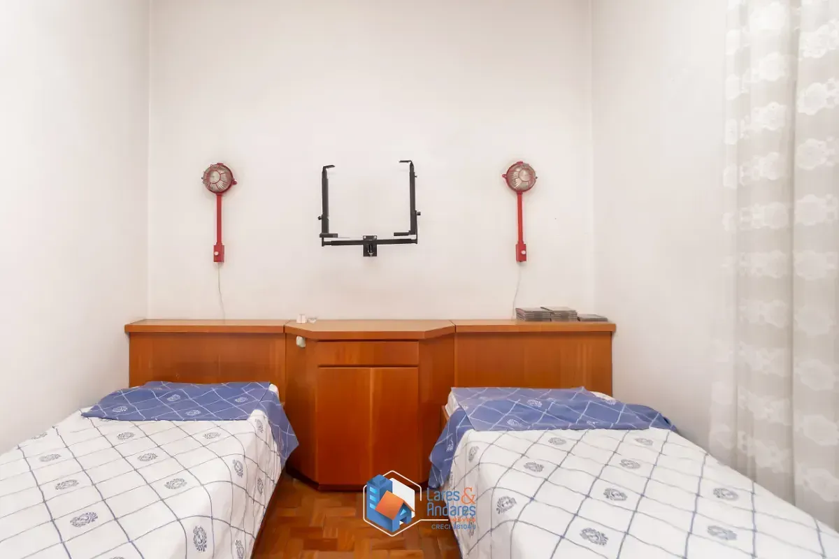Imagem Sobrado para venda em Vila Firmiano Pinto com 3 quartos, sendo 1 suíte, 132m²