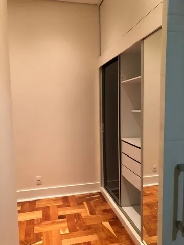 Imagem Magnífico sobrado, em estilo moderno, no Lago Azul Residencial e Golfe Clube com 550m².