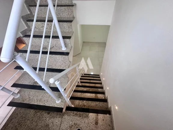 Imagem Casa Tríplex à Venda – Alto Padrão no Bairro Aparecida, Grande oportunidade.....