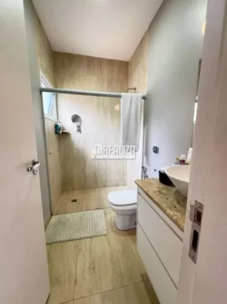 Imagem Casa com 3 suítes e varanda gourmet no bairro Santa Maria em Uberaba