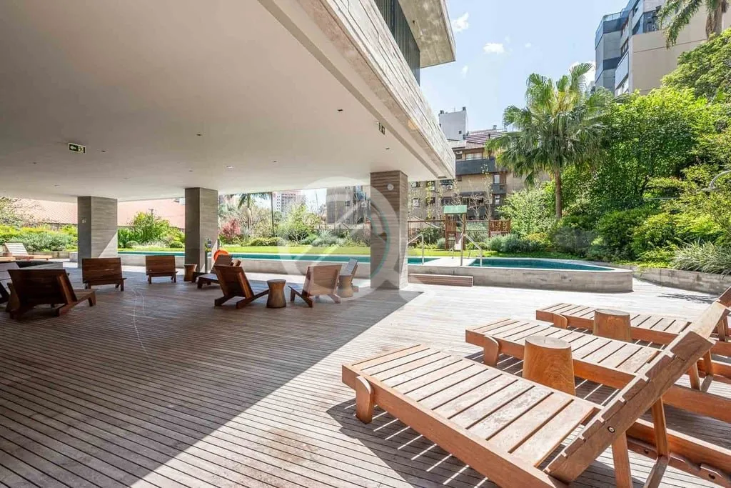Imagem Com uma vista privilegiada de 317m² para toda a cidade, este apartamento no bairro Petrópolis ofer...