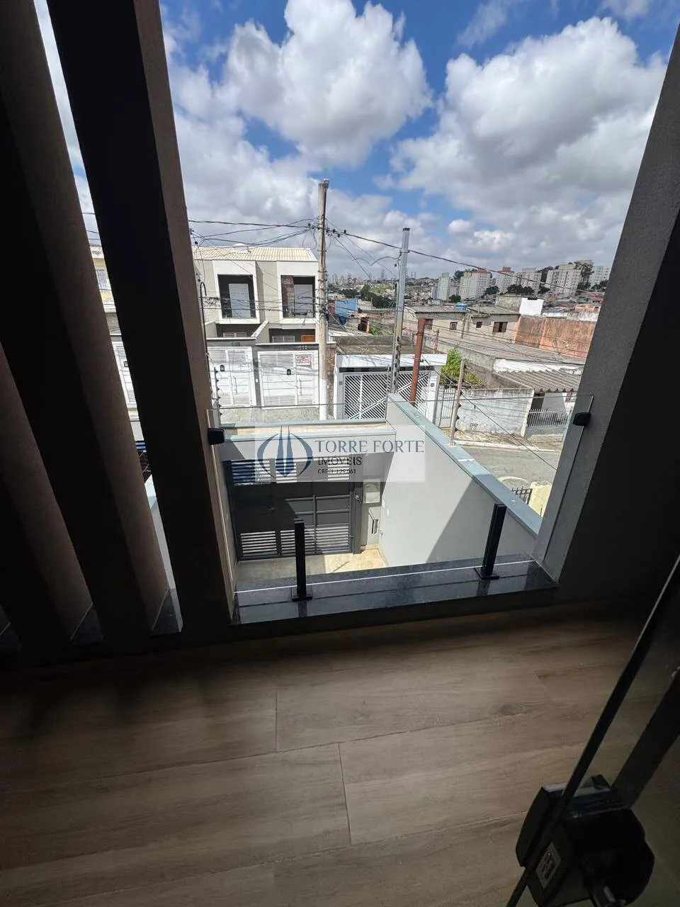 Imagem Lindo sobrado com 2 suites 2 vagas de garagem na Vila Antonieta .