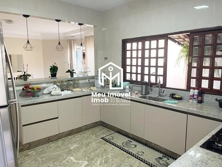 Imagem Casa 5 Quartos 2 Suítes 2 Vagas 250m² Taguatinga Sul