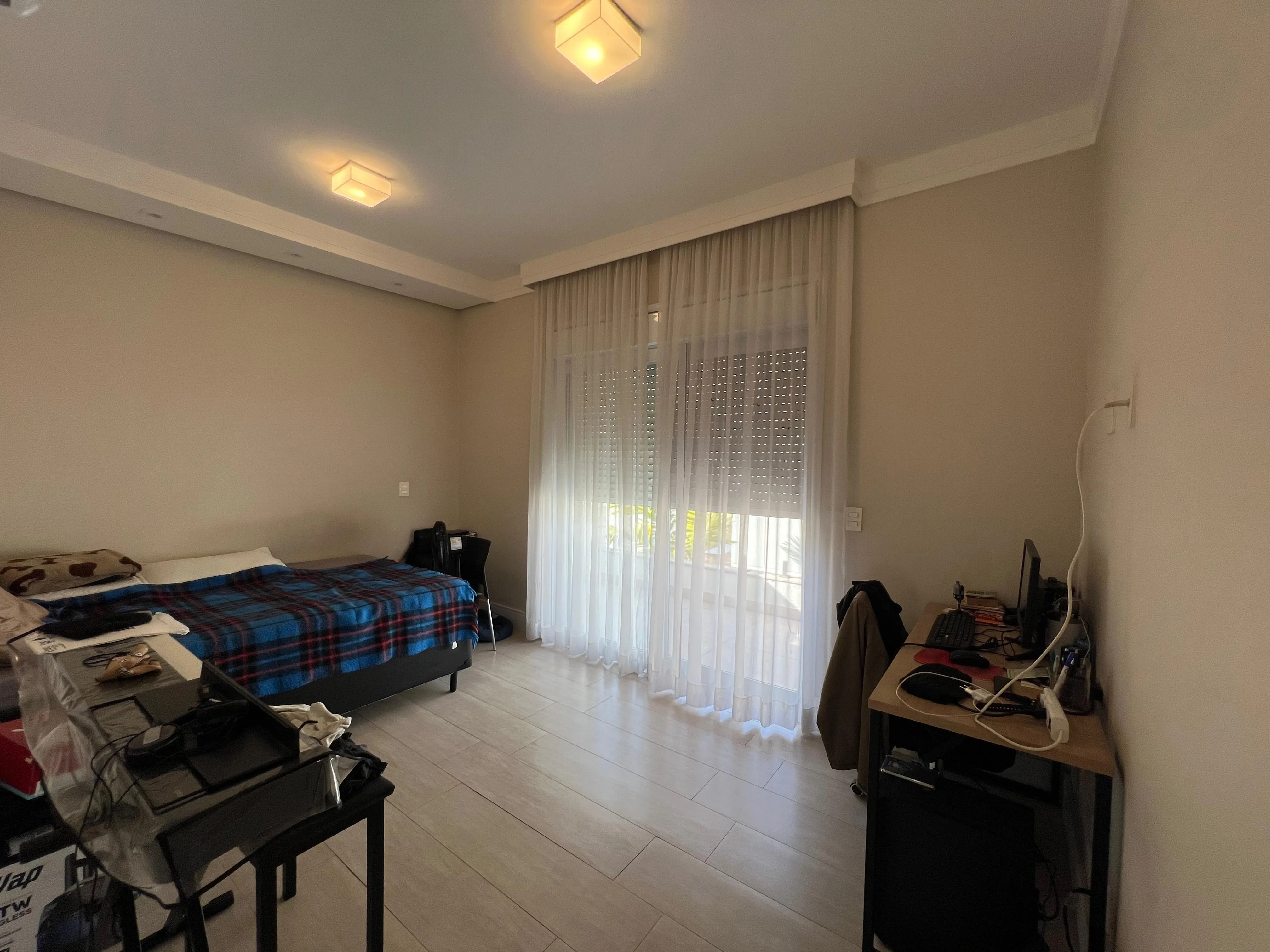 Imagem Luxuosa Casa com 3 Suítes, Piscina e Placas Fotovoltaicas no Condomínio Completo Ibiti Reserva