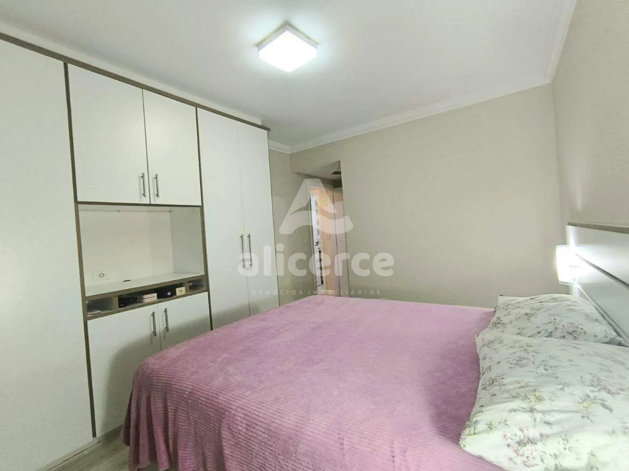 Imagem Apartamento à venda com 2 quartos , 79m² em Jardim Cidade de Florianópolis São José