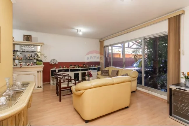 Imagem Casa Térrea a Venda 200m² 3 Dormitórios 4 Vagas Edícula maravilhosa