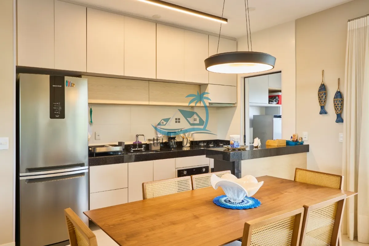 Imagem Apartamento de alto padrão a venda em Ubatuba á 70 metros do mar, bairro Santa Rita/Enseada.